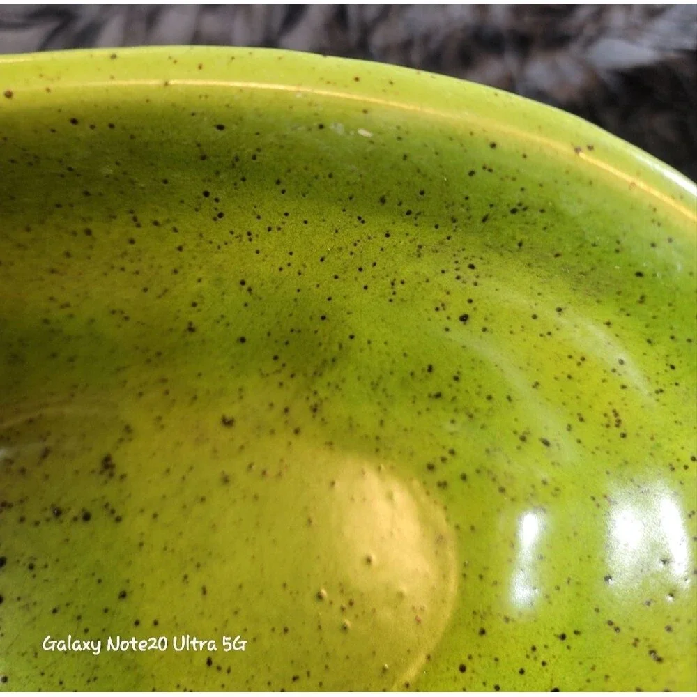 0782. 1974 ~ Vintage ~ Collectable ~ Haeger Pottery ~ Bright Green Speckled Glaz